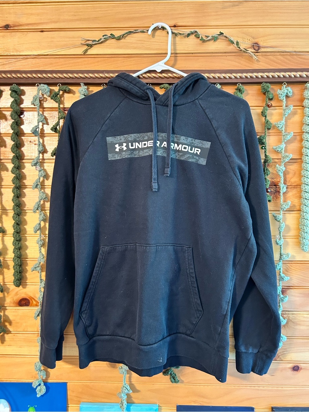 Under Armour Men’s Black Pullover Hoodie with Logo